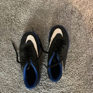boys nike indoor cleats